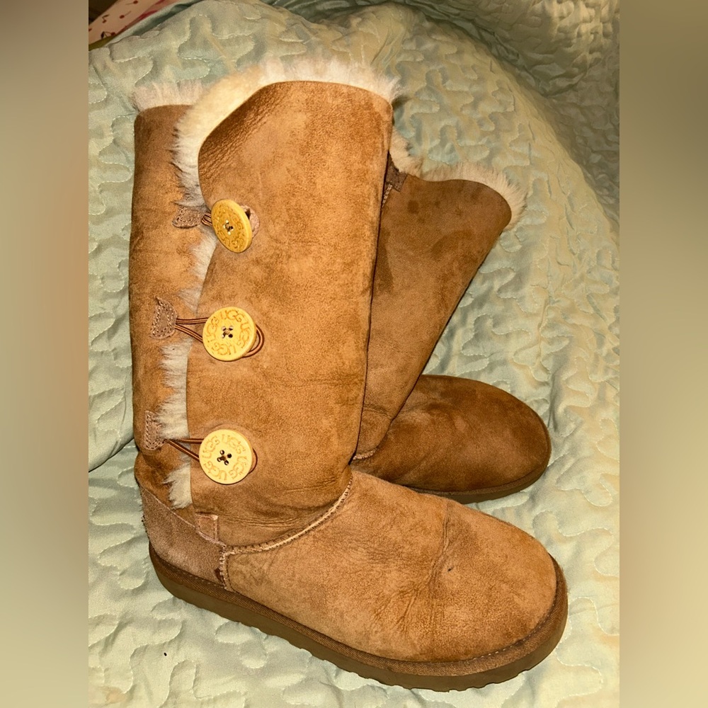 Gently Loved UGG Baily Button Boots